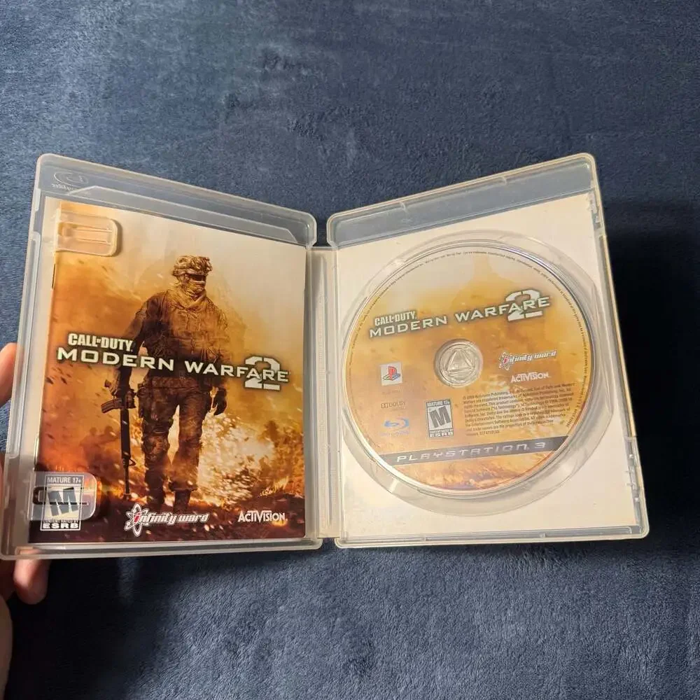Call of Duty: Modern Warfare 2 (PlayStation 3, 2009)
